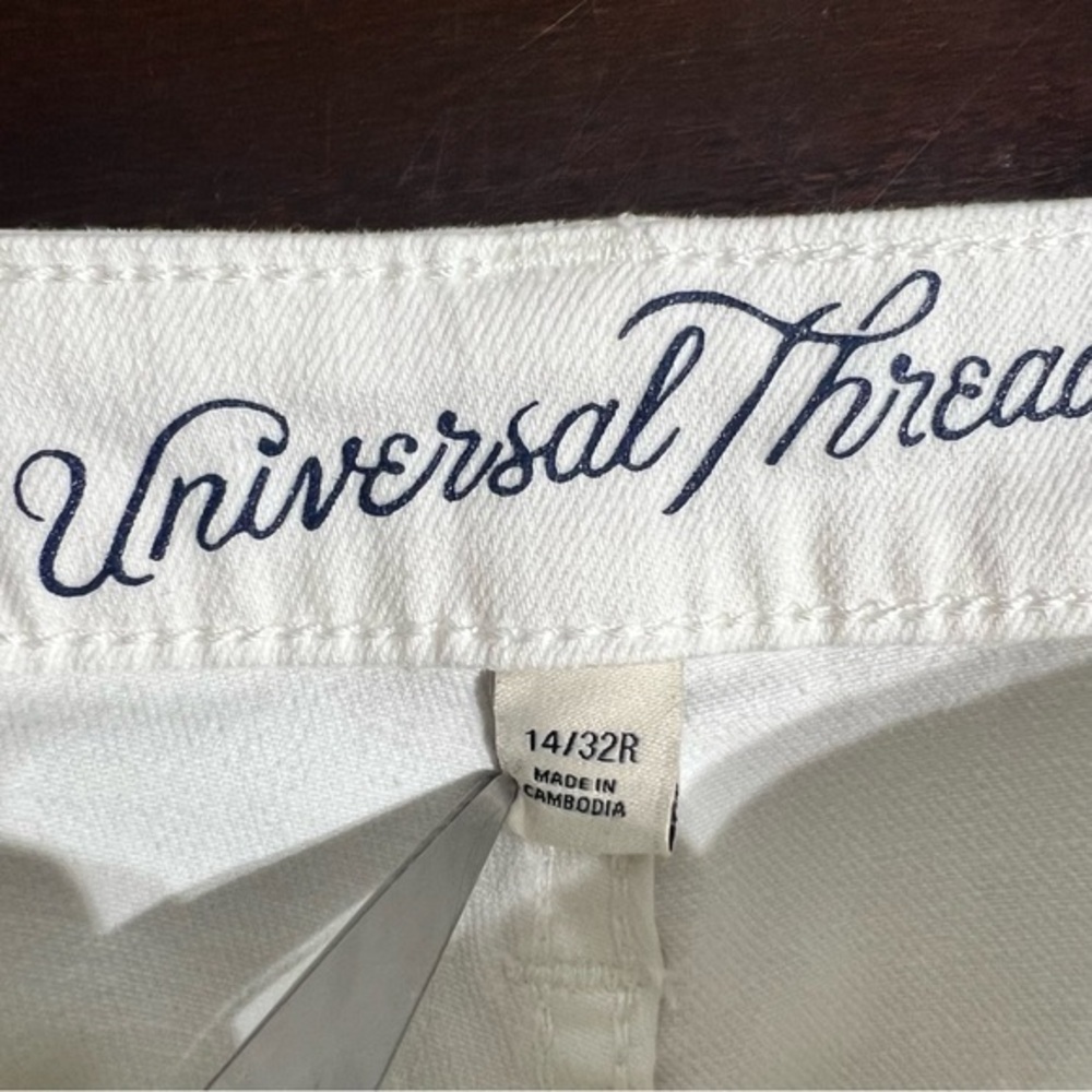 Universal Thread White Denim Shorts 14/32R | Summer Classic,‎ BBQ-Approved - Picture 4 of 11